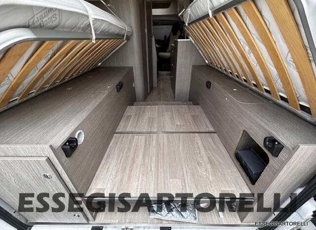 CHALLENGER V 217 LETTI GEMELLI VAN 636 CM FULL 2021 pieno