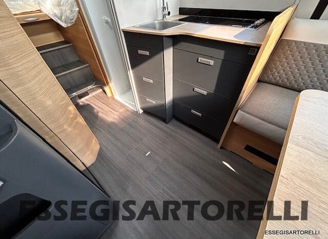 ADRIA MATRIX 60° SELECTION M 650 DL AUTOMATICO SILVER 2026 GEMELLI GARAGE BASCULANTE pieno