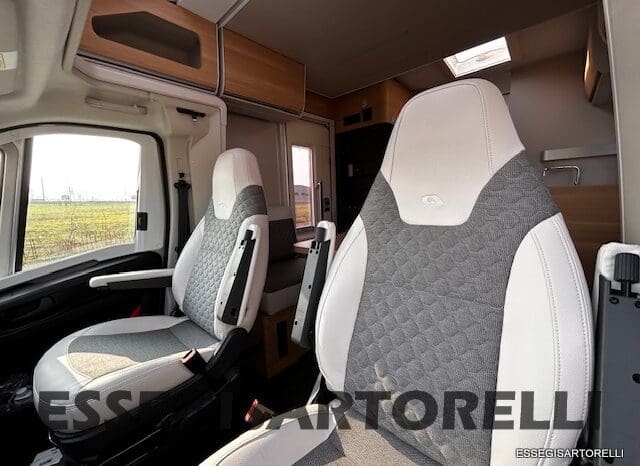 ADRIA MATRIX 60° SELECTION M 650 DL AUTOMATICO SILVER 2026 GEMELLI GARAGE BASCULANTE pieno