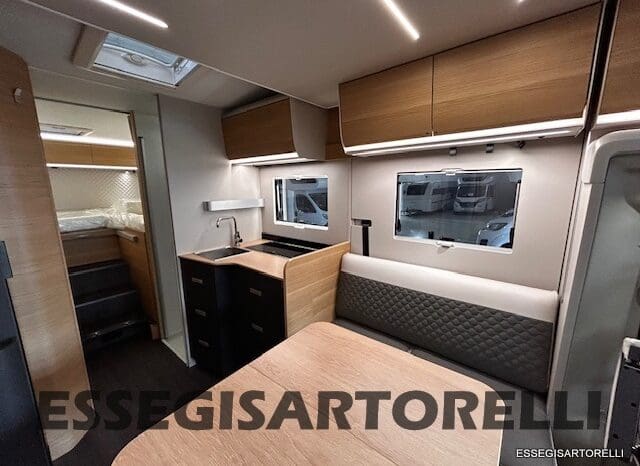 ADRIA MATRIX 60° SELECTION M 650 DL AUTOMATICO SILVER 2026 GEMELLI GARAGE BASCULANTE pieno