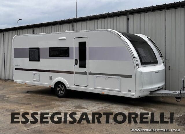 CARAVAN NEW ADRIA ADORA 573 PT 6 POSTI TRUMA COMBI VETRORESINA 2026 pieno