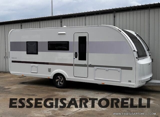 CARAVAN NEW ADRIA ADORA 573 PT 6 POSTI TRUMA COMBI VETRORESINA 2026 pieno