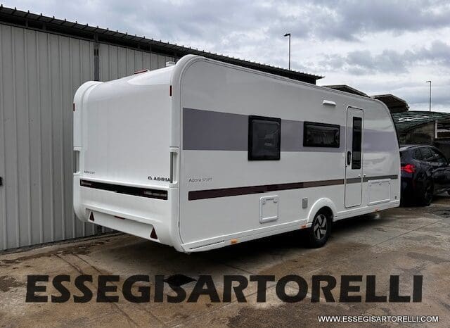 CARAVAN NEW ADRIA ADORA 573 PT 6 POSTI TRUMA COMBI VETRORESINA 2026 pieno