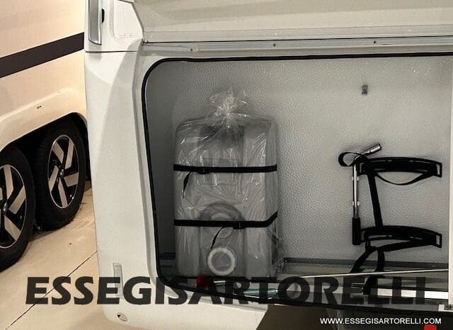 CARAVAN NEW ADRIA ADORA 573 PT 6 POSTI TRUMA COMBI VETRORESINA 2026 pieno