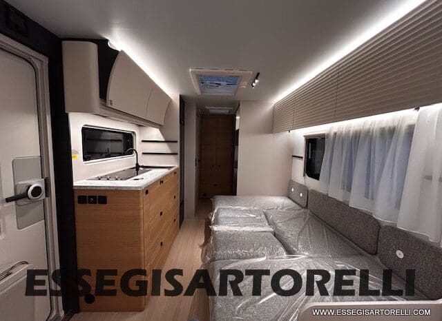 CARAVAN NEW ADRIA ADORA 573 PT 6 POSTI TRUMA COMBI VETRORESINA 2026 pieno