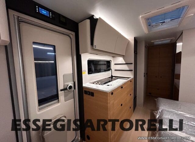 CARAVAN NEW ADRIA ADORA 573 PT 6 POSTI TRUMA COMBI VETRORESINA 2026 pieno