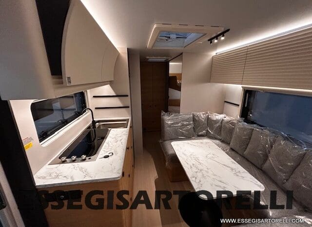 CARAVAN NEW ADRIA ADORA 573 PT 6 POSTI TRUMA COMBI VETRORESINA 2026 pieno