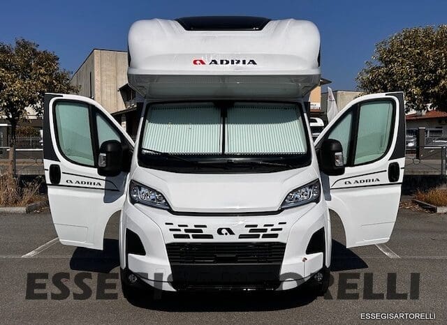 ADRIA 60° NEW CORAL XL A 600 DP GAMMA 2026 NEW DUCATO UCONNECT 699 cm pieno