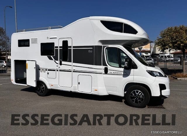 ADRIA 60° NEW CORAL XL A 600 DP GAMMA 2026 NEW DUCATO UCONNECT 699 cm pieno