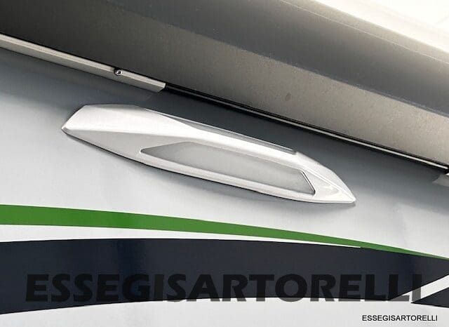 NEW MY 2026 CHAUSSON TITANIUM 797 FORD 165 CV AUTOMATICO GEMELLI pieno