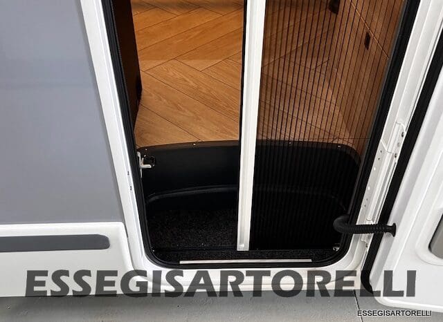 NEW MY 2026 CHAUSSON TITANIUM 797 FORD 165 CV AUTOMATICO GEMELLI pieno