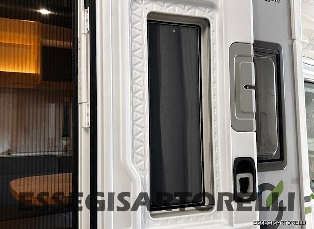 NEW MY 2026 CHAUSSON TITANIUM 797 FORD 165 CV AUTOMATICO GEMELLI pieno