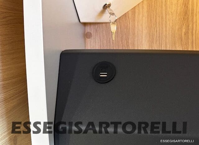 NEW MY 2026 CHAUSSON TITANIUM 797 FORD 165 CV AUTOMATICO GEMELLI pieno