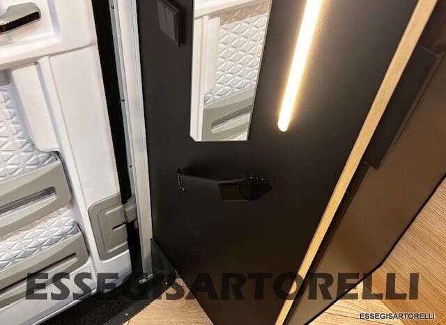 NEW MY 2026 CHAUSSON TITANIUM 797 FORD 165 CV AUTOMATICO GEMELLI pieno