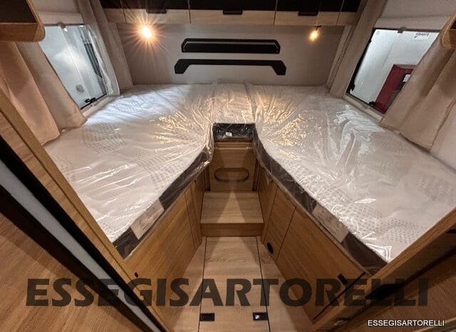NEW MY 2026 CHAUSSON TITANIUM 797 FORD 165 CV AUTOMATICO GEMELLI pieno