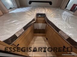 NEW MY 2026 CHAUSSON TITANIUM 797 FORD 165 CV AUTOMATICO GEMELLI pieno