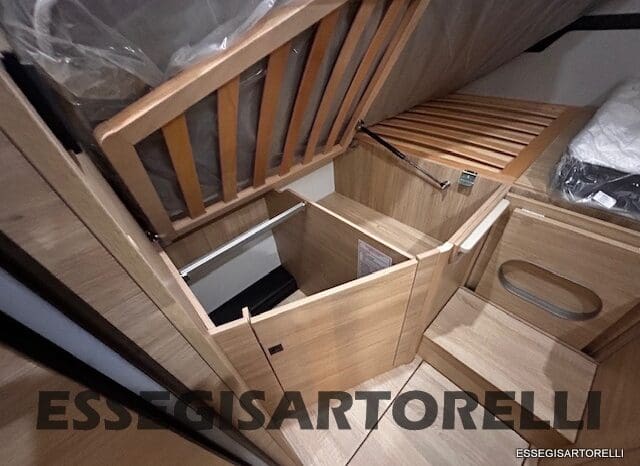 NEW MY 2026 CHAUSSON TITANIUM 797 FORD 165 CV AUTOMATICO GEMELLI pieno