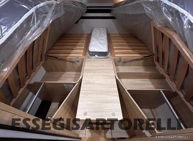 NEW MY 2026 CHAUSSON TITANIUM 797 FORD 165 CV AUTOMATICO GEMELLI pieno