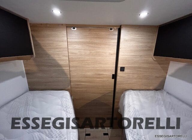 NEW MY 2026 CHAUSSON TITANIUM 797 FORD 165 CV AUTOMATICO GEMELLI pieno