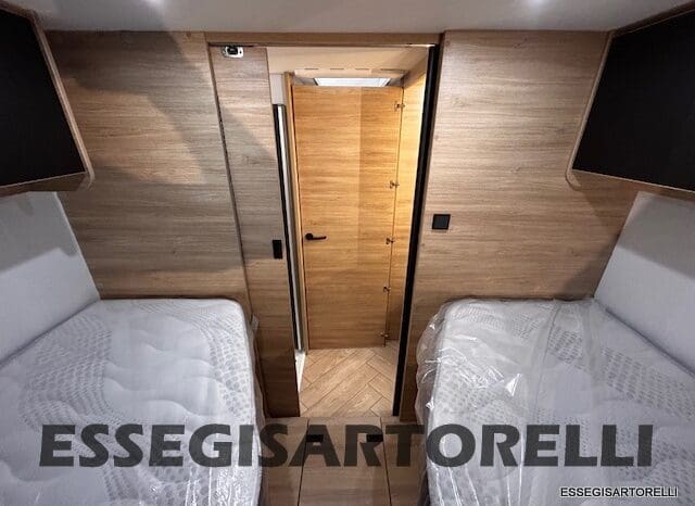 NEW MY 2026 CHAUSSON TITANIUM 797 FORD 165 CV AUTOMATICO GEMELLI pieno