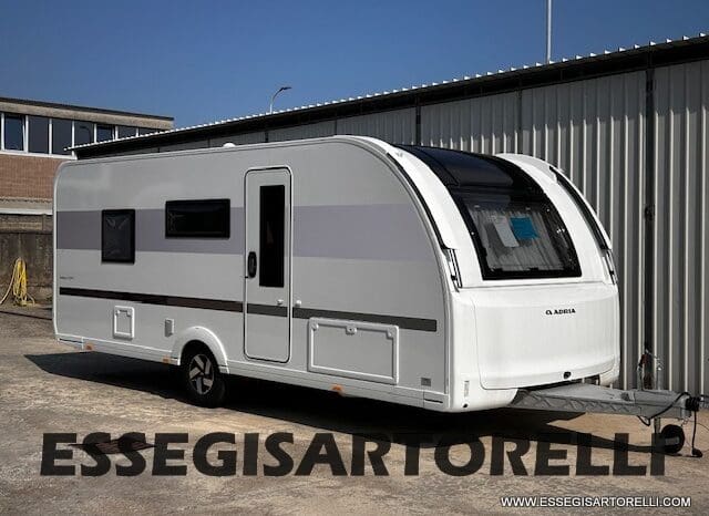 CARAVAN NEW ADRIA ADORA 573 PT 6 POSTI TRUMA COMBI VETRORESINA 2026 pieno