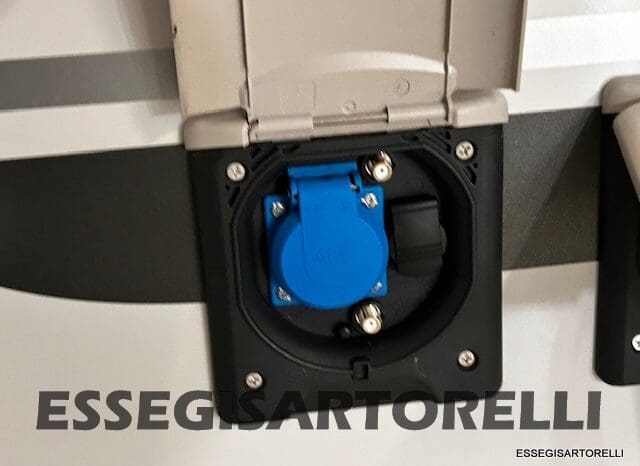 ADRIA 60° NEW CORAL XL A 600 DP GAMMA 2026 NEW DUCATO UCONNECT 699 cm pieno