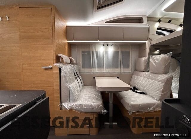 ADRIA 60° NEW CORAL XL A 600 DP GAMMA 2026 NEW DUCATO UCONNECT 699 cm pieno