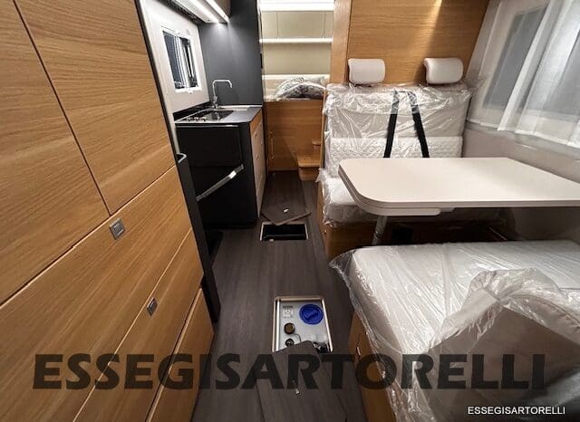 ADRIA 60° NEW CORAL XL A 600 DP GAMMA 2026 NEW DUCATO UCONNECT 699 cm pieno