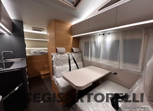 ADRIA 60° NEW CORAL XL A 600 DP GAMMA 2026 NEW DUCATO UCONNECT 699 cm pieno