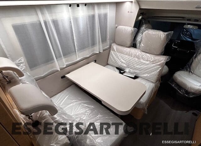 ADRIA 60° NEW CORAL XL A 600 DP GAMMA 2026 NEW DUCATO UCONNECT 699 cm pieno
