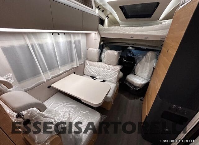 ADRIA 60° NEW CORAL XL A 600 DP GAMMA 2026 NEW DUCATO UCONNECT 699 cm pieno