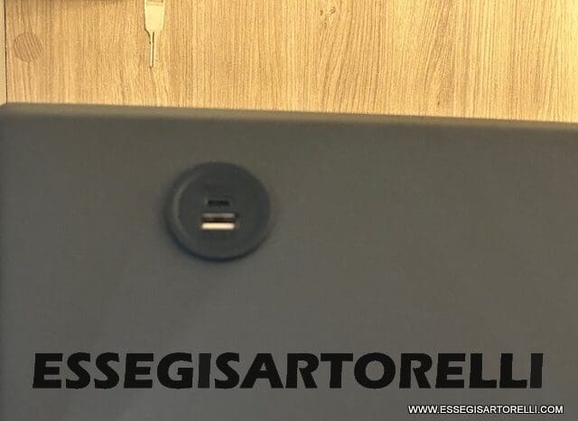 NEW MY 2026 CHAUSSON TITANIUM 797 FORD 165 CV AUTOMATICO GEMELLI pieno