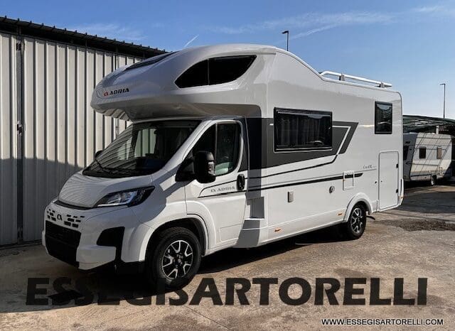 ADRIA 60° NEW CORAL XL A 600 DP GAMMA 2026 NEW DUCATO UCONNECT 699 cm pieno
