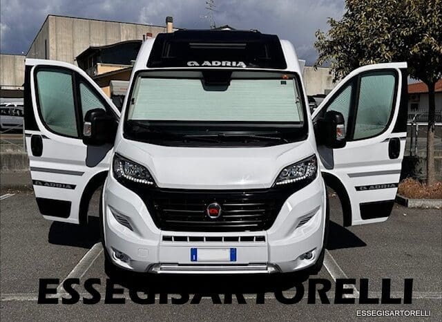 ADRIA TWIN SUPREME 640 SGX 35H UNIPROPRIETARIO KM 9.142 GARAGE 2021 pieno