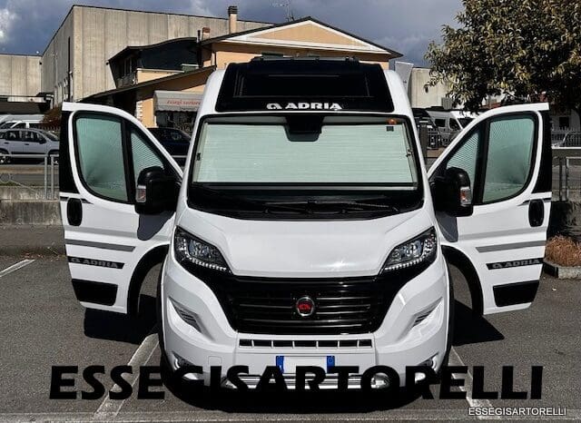 ADRIA TWIN SUPREME 640 SGX 35H UNIPROPRIETARIO KM 9.142 GARAGE 2021 pieno