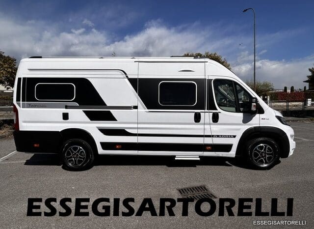 ADRIA TWIN SUPREME 640 SGX 35H UNIPROPRIETARIO KM 9.142 GARAGE 2021 pieno