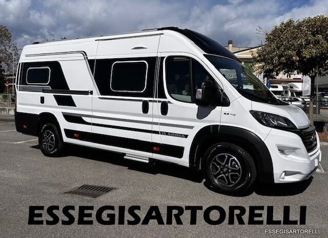 ADRIA TWIN SUPREME 640 SGX 35H UNIPROPRIETARIO KM 9.142 GARAGE 2021 pieno