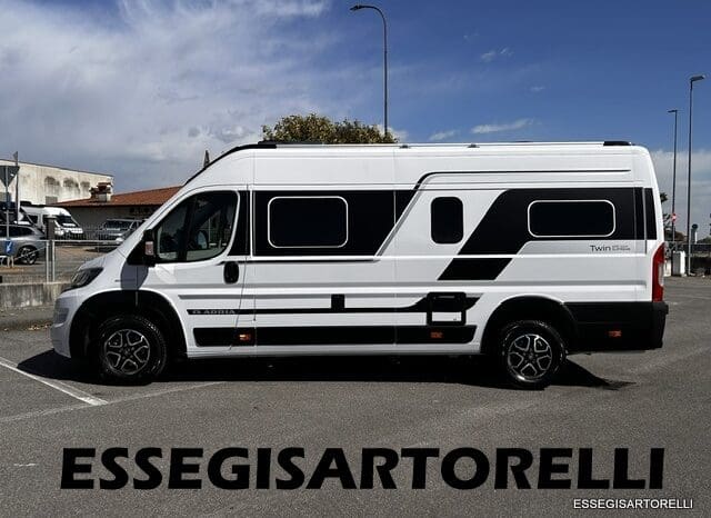 ADRIA TWIN SUPREME 640 SGX 35H UNIPROPRIETARIO KM 9.142 GARAGE 2021 pieno