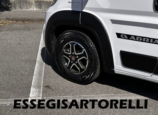 ADRIA TWIN SUPREME 640 SGX 35H UNIPROPRIETARIO KM 9.142 GARAGE 2021 pieno