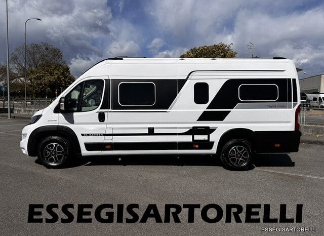 ADRIA TWIN SUPREME 640 SGX 35H UNIPROPRIETARIO KM 9.142 GARAGE 2021 pieno