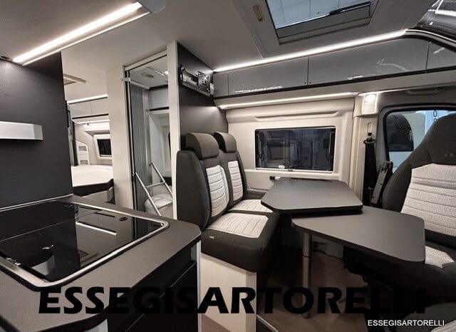 ADRIA TWIN SUPREME 640 SGX 35H UNIPROPRIETARIO KM 9.142 GARAGE 2021 pieno