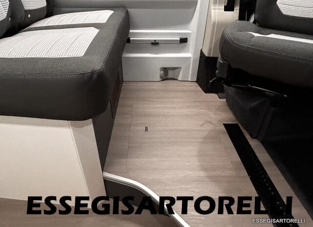 ADRIA TWIN SUPREME 640 SGX 35H UNIPROPRIETARIO KM 9.142 GARAGE 2021 pieno