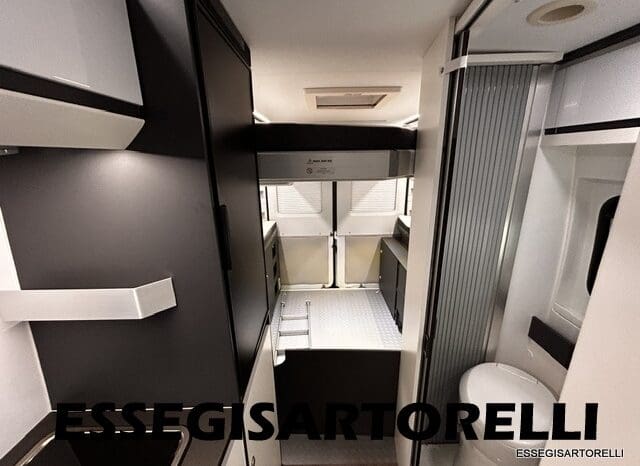 ADRIA TWIN SUPREME 640 SGX 35H UNIPROPRIETARIO KM 9.142 GARAGE 2021 pieno