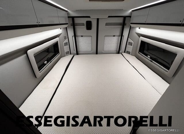 ADRIA TWIN SUPREME 640 SGX 35H UNIPROPRIETARIO KM 9.142 GARAGE 2021 pieno