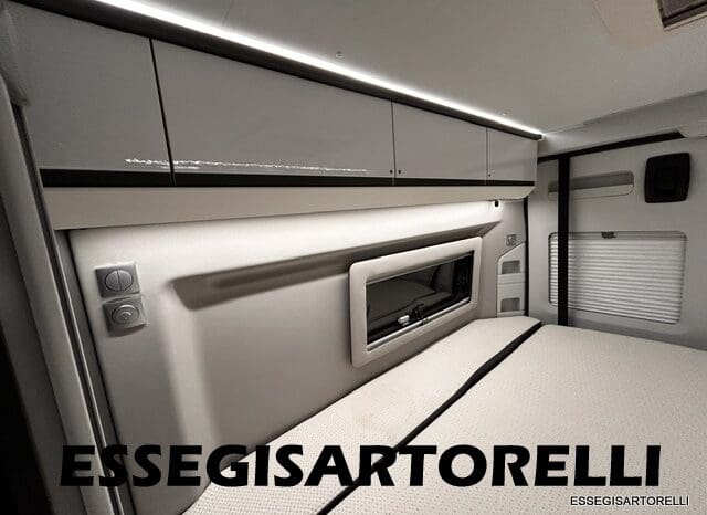 ADRIA TWIN SUPREME 640 SGX 35H UNIPROPRIETARIO KM 9.142 GARAGE 2021 pieno