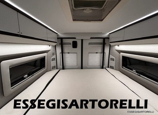 ADRIA TWIN SUPREME 640 SGX 35H UNIPROPRIETARIO KM 9.142 GARAGE 2021 pieno