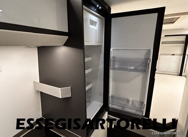 ADRIA TWIN SUPREME 640 SGX 35H UNIPROPRIETARIO KM 9.142 GARAGE 2021 pieno