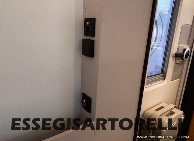 CARAVAN NEW ADRIA ADORA 573 PT 6 POSTI TRUMA COMBI VETRORESINA 2026 pieno