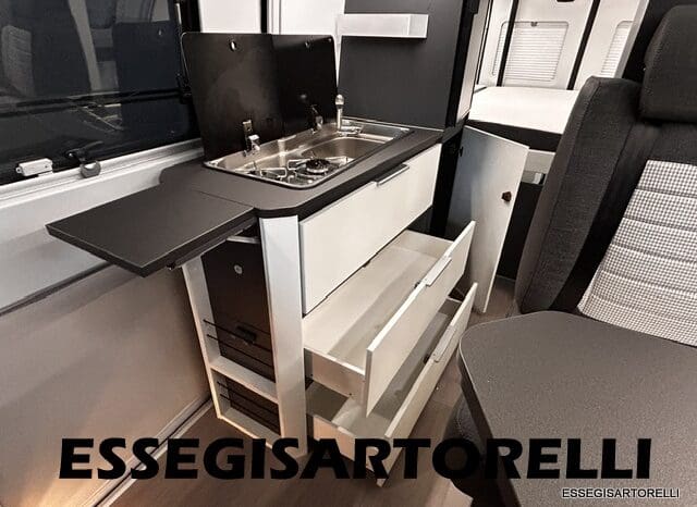 ADRIA TWIN SUPREME 640 SGX 35H UNIPROPRIETARIO KM 9.142 GARAGE 2021 pieno