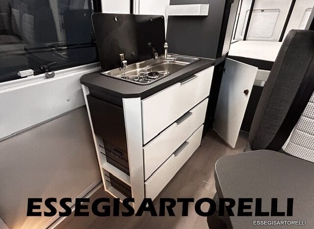 ADRIA TWIN SUPREME 640 SGX 35H UNIPROPRIETARIO KM 9.142 GARAGE 2021 pieno